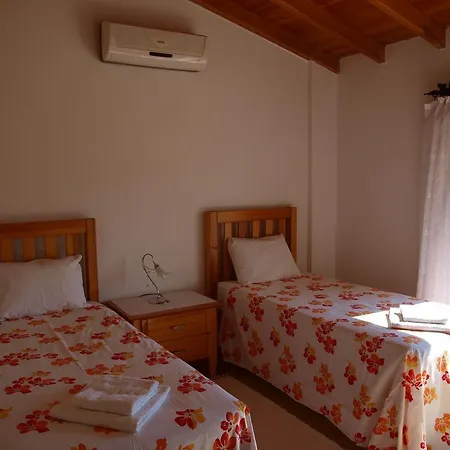 Moonstone House Каш
